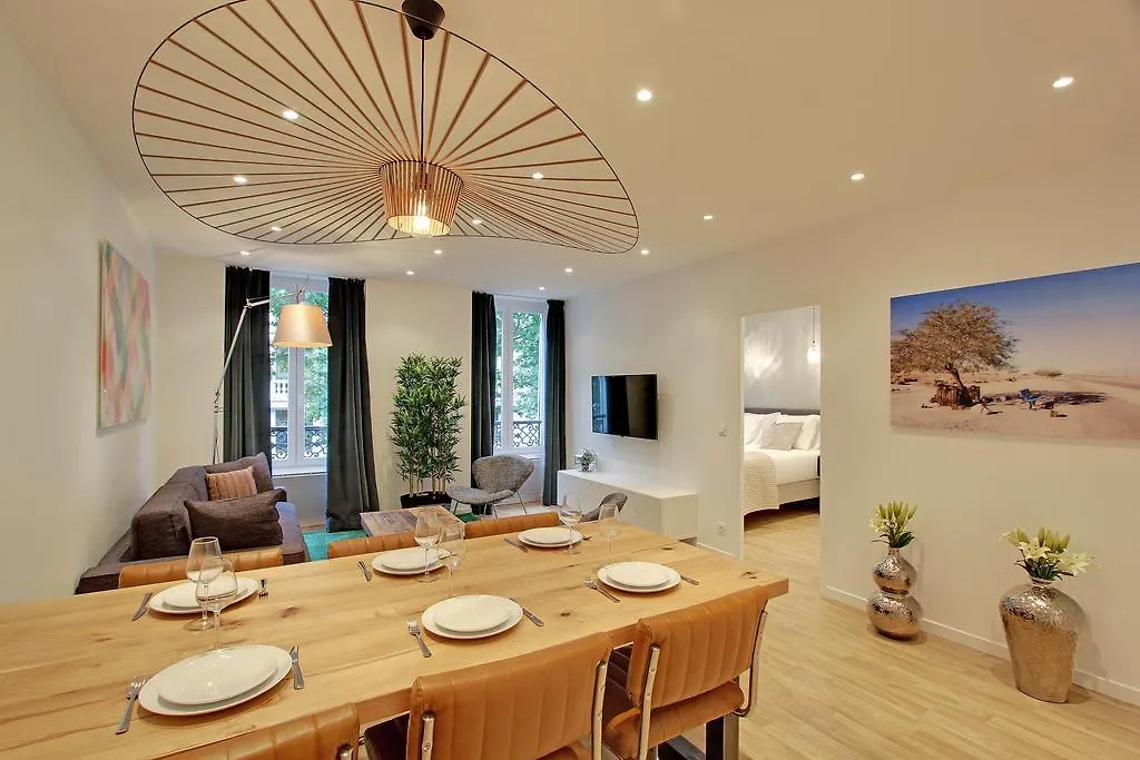 Pick A Flat's In Champs Elysees - Rue Percier *